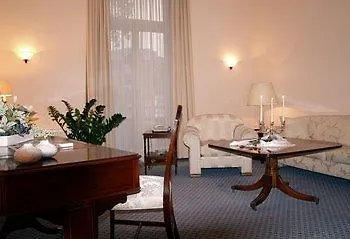 Tryp By Wyndham Отель Штадтольдендорф